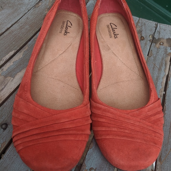 clarks flats orange